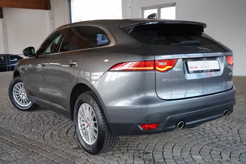 Jaguar F-Pace 3.0 AWD Prestige Panorama Navi Standheizu 09/2016-photo-5