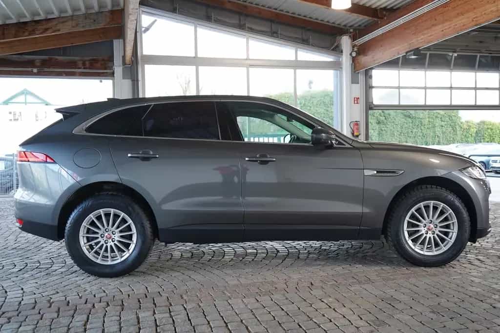 Jaguar F-Pace 3.0 AWD Prestige Panorama Navi Standheizu 09/2016-photo-6