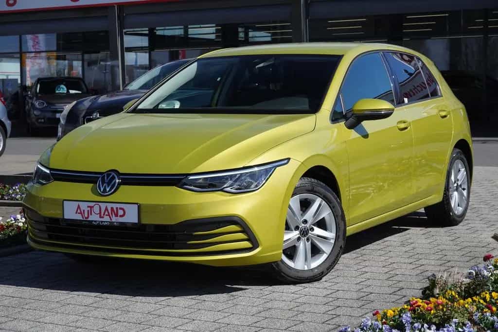 Volkswagen Golf VIII 1.5 Klimaaut. LED Navi PDC ACC USB 03/2020-photo-0