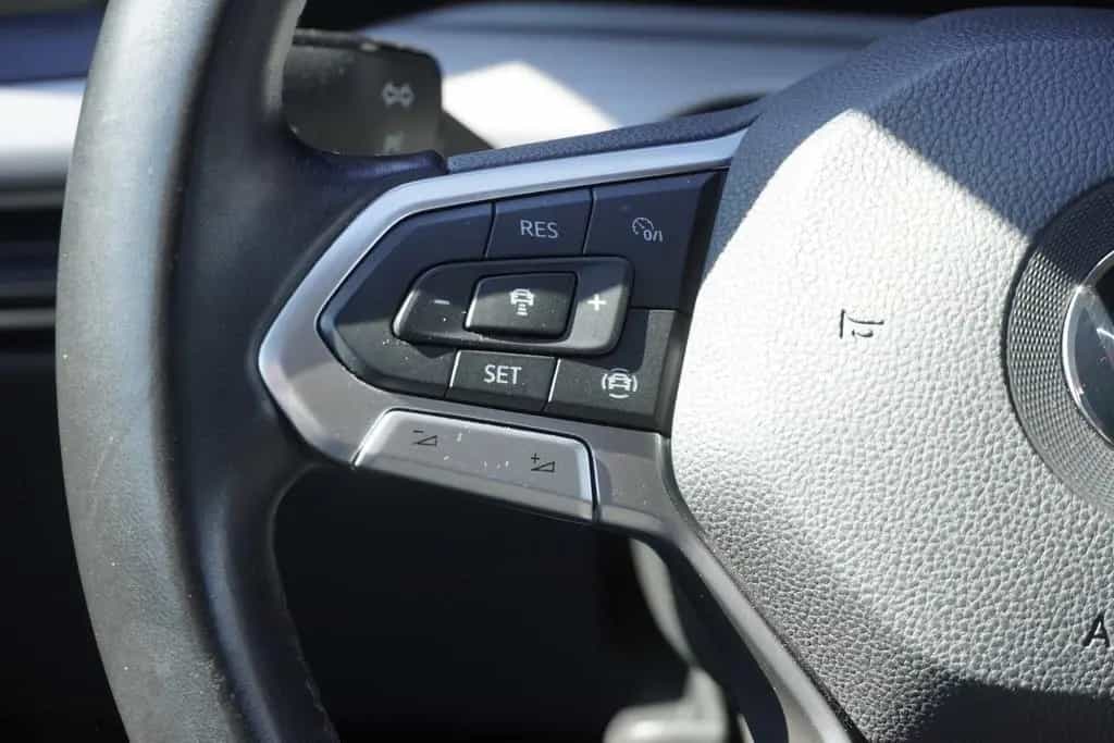 Volkswagen Golf VIII 1.5 Klimaaut. LED Navi PDC ACC USB 03/2020-photo-23