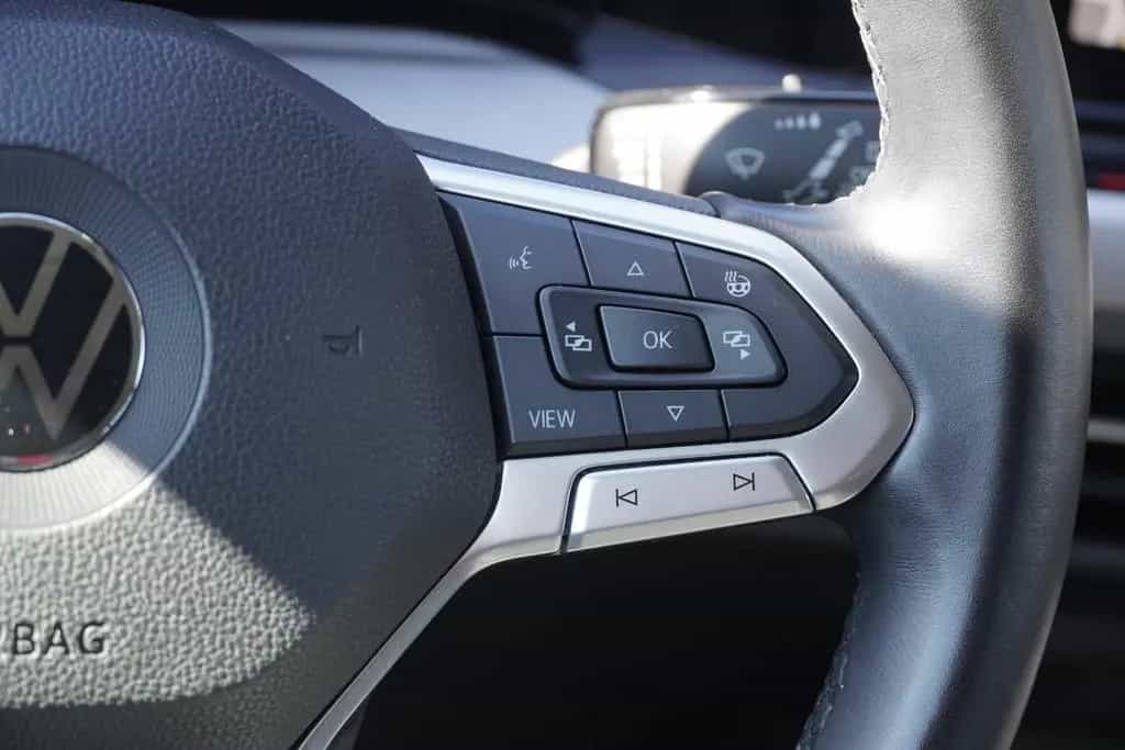 Volkswagen Golf VIII 1.5 Klimaaut. LED Navi PDC ACC USB 03/2020-photo-24