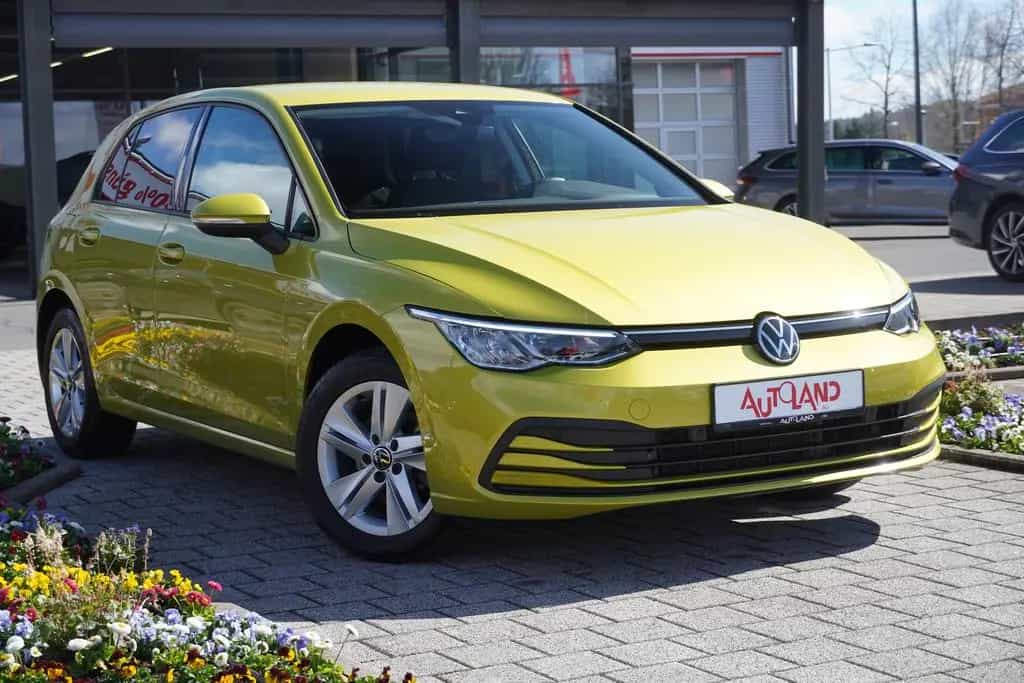 Volkswagen Golf VIII 1.5 Klimaaut. LED Navi PDC ACC USB 03/2020-photo-2