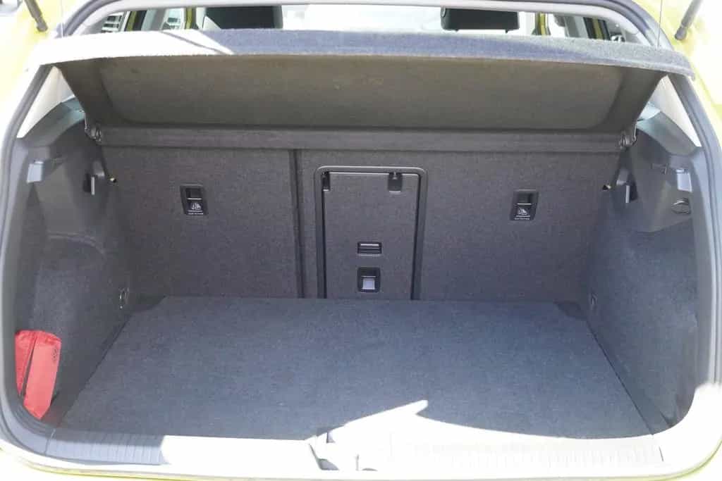Volkswagen Golf VIII 1.5 Klimaaut. LED Navi PDC ACC USB 03/2020-photo-36