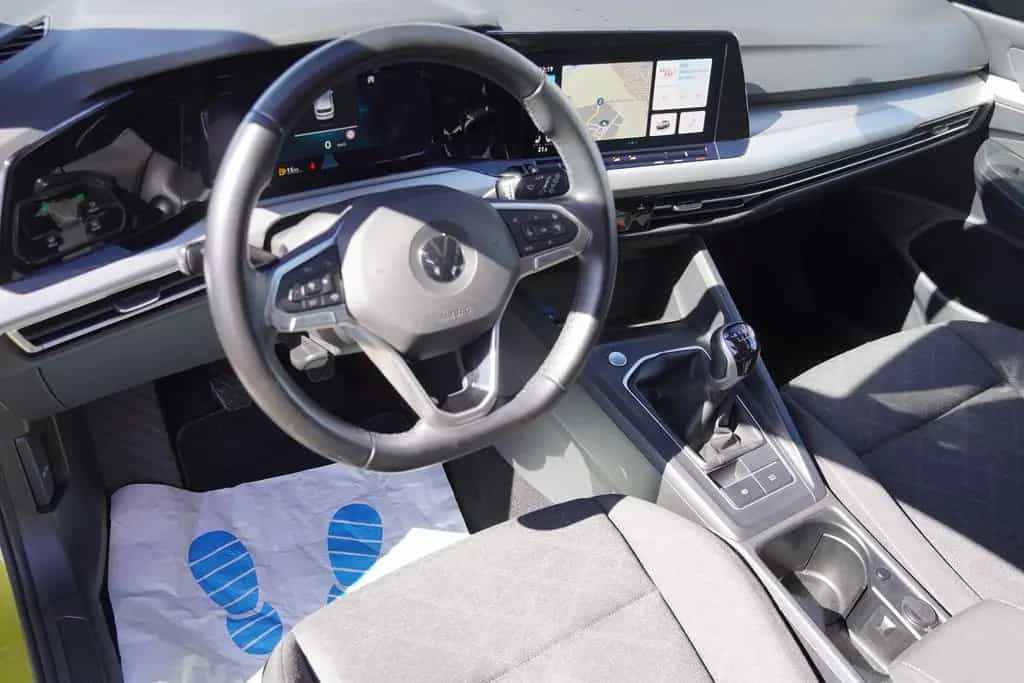 Volkswagen Golf VIII 1.5 Klimaaut. LED Navi PDC ACC USB 03/2020-photo-8