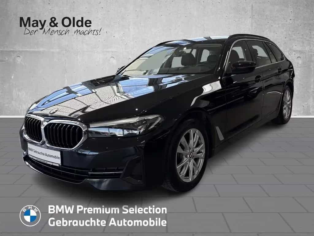 BMW 520 d AHK SHZ RFK LED Navi Leder Luftfederung Di 04/2022-photo-0