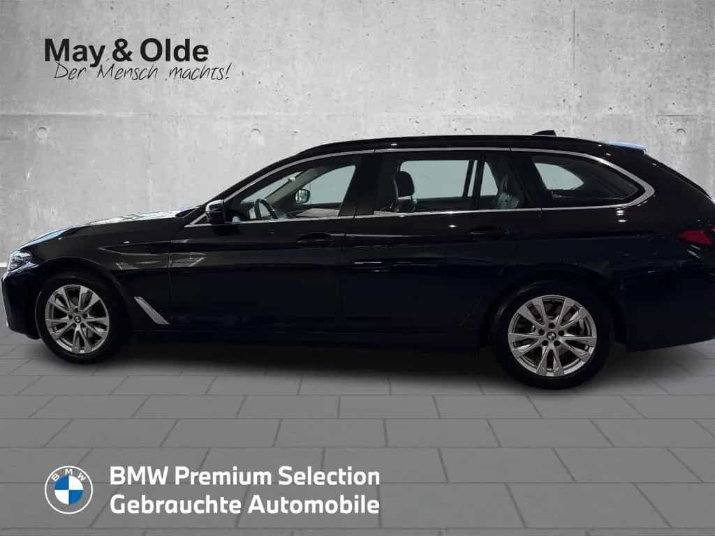 BMW 520 d AHK SHZ RFK LED Navi Leder Luftfederung Di 04/2022-photo-1
