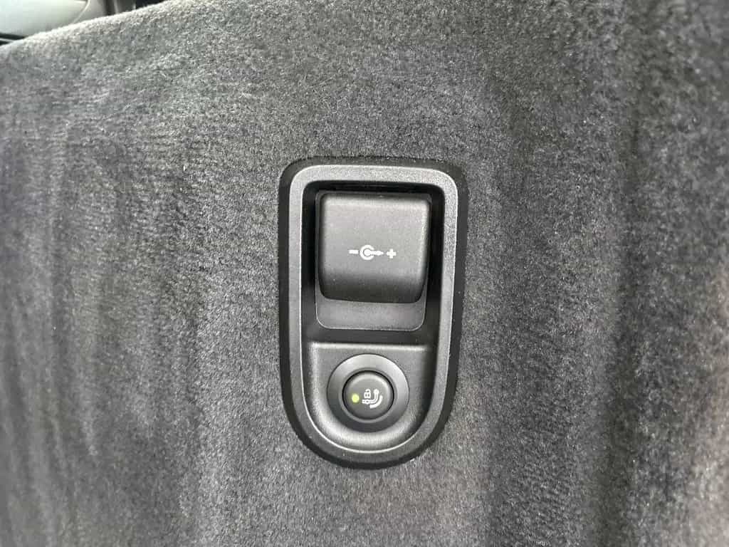 BMW 520 d AHK SHZ RFK LED Navi Leder Luftfederung Di 04/2022-photo-15