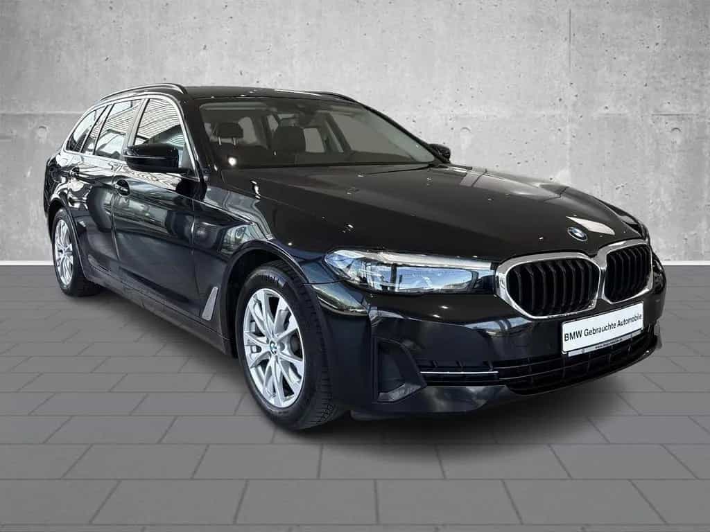 BMW 520 d AHK SHZ RFK LED Navi Leder Luftfederung Di 04/2022-photo-3