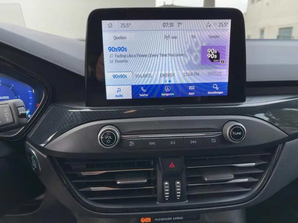 Ford Focus Turnier ST-Line X +KAMERA+PDC+ 11/2020-photo-13