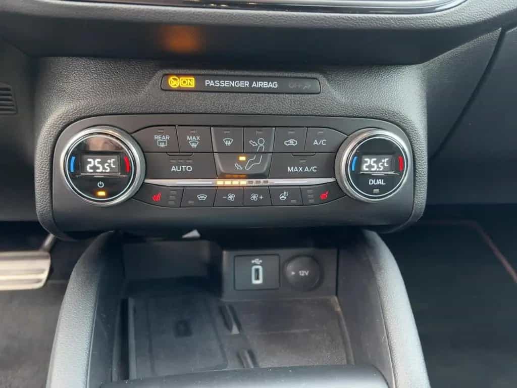 Ford Focus Turnier ST-Line X +KAMERA+PDC+ 11/2020-photo-16