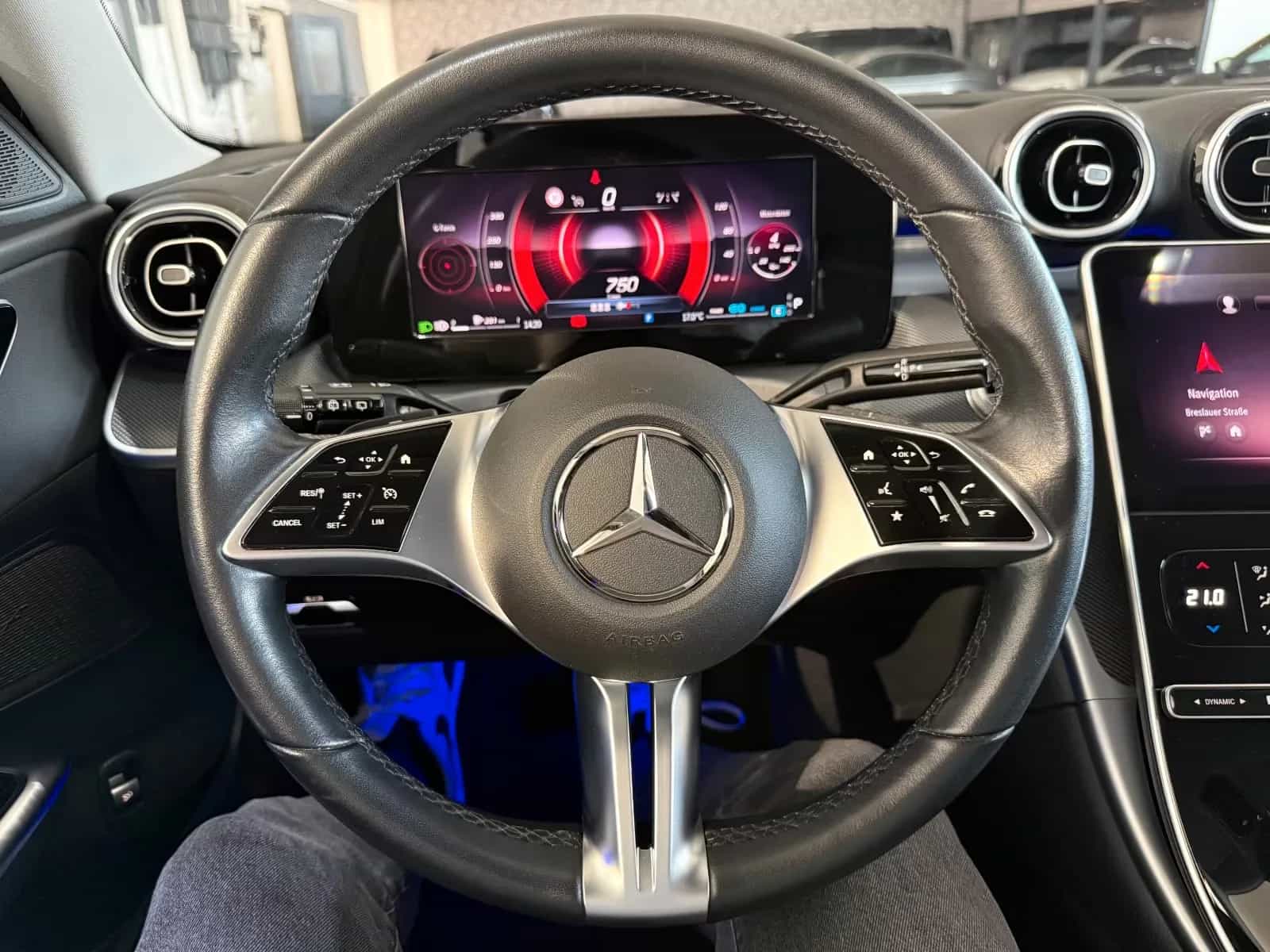 Mercedes-Benz C-Class 200 08/2022-photo-23