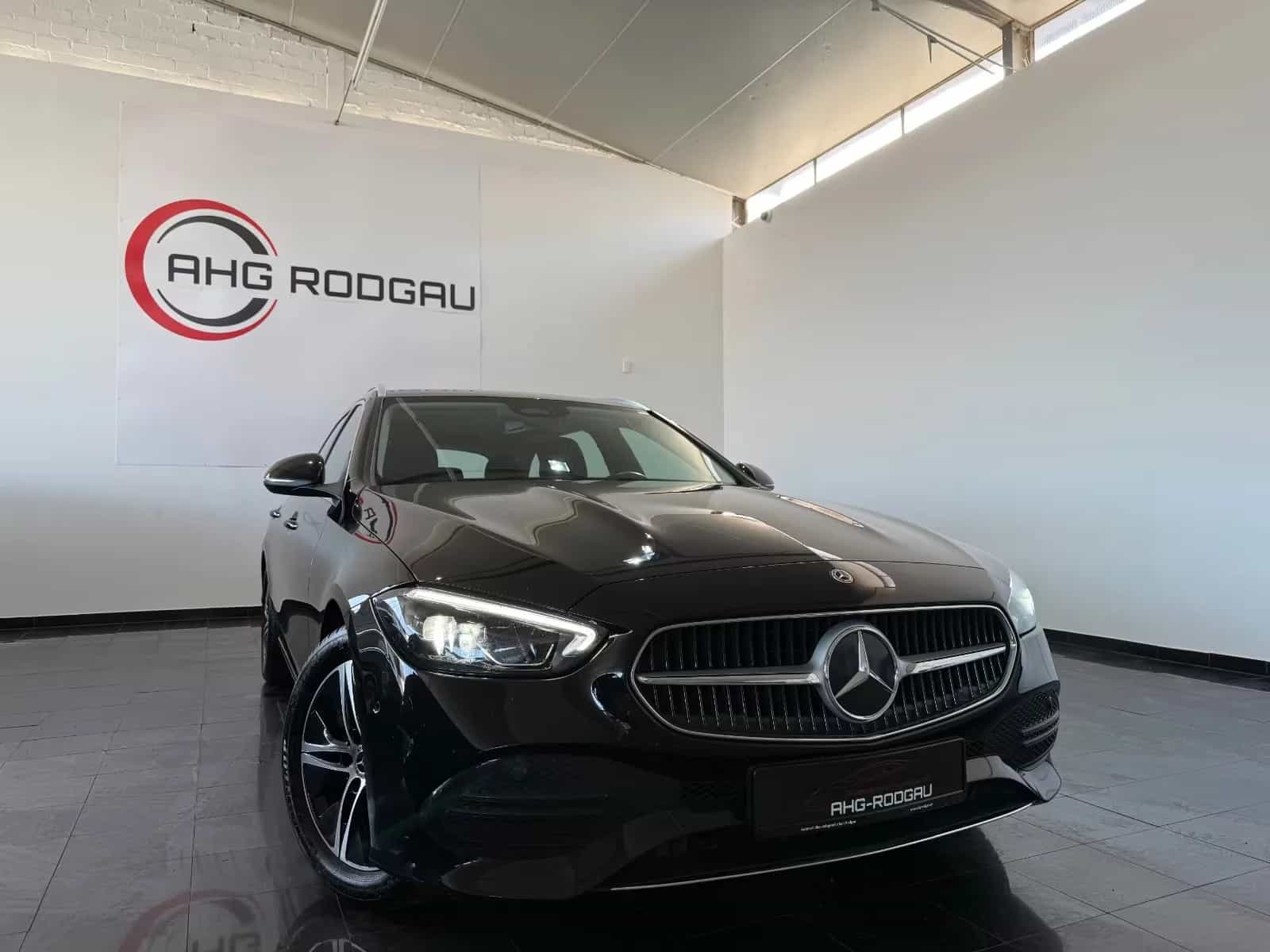 Mercedes-Benz C-Class 200 08/2022-photo-4