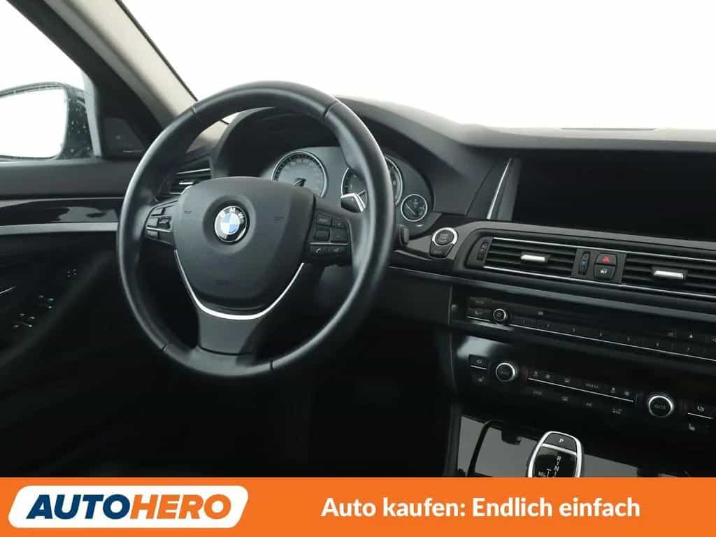BMW 535 5er 535i xDrive Aut.*NAVI*LED*TEMPO*CAM*PDC*SHZ* 01/2017-photo-12
