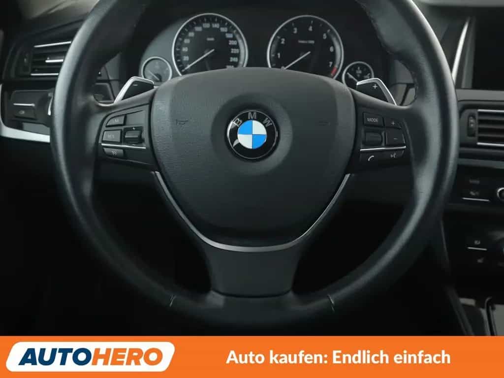BMW 535 5er 535i xDrive Aut.*NAVI*LED*TEMPO*CAM*PDC*SHZ* 01/2017-photo-18
