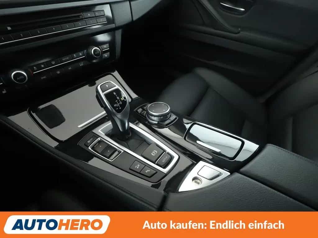 BMW 535 5er 535i xDrive Aut.*NAVI*LED*TEMPO*CAM*PDC*SHZ* 01/2017-photo-24