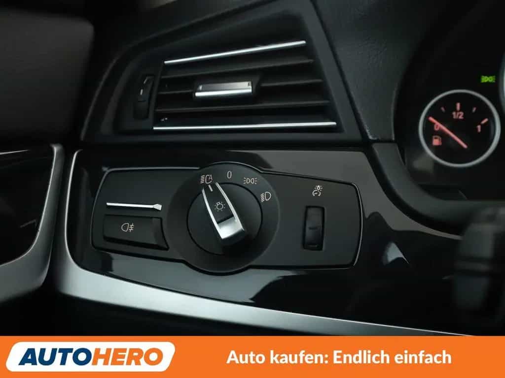 BMW 535 5er 535i xDrive Aut.*NAVI*LED*TEMPO*CAM*PDC*SHZ* 01/2017-photo-26
