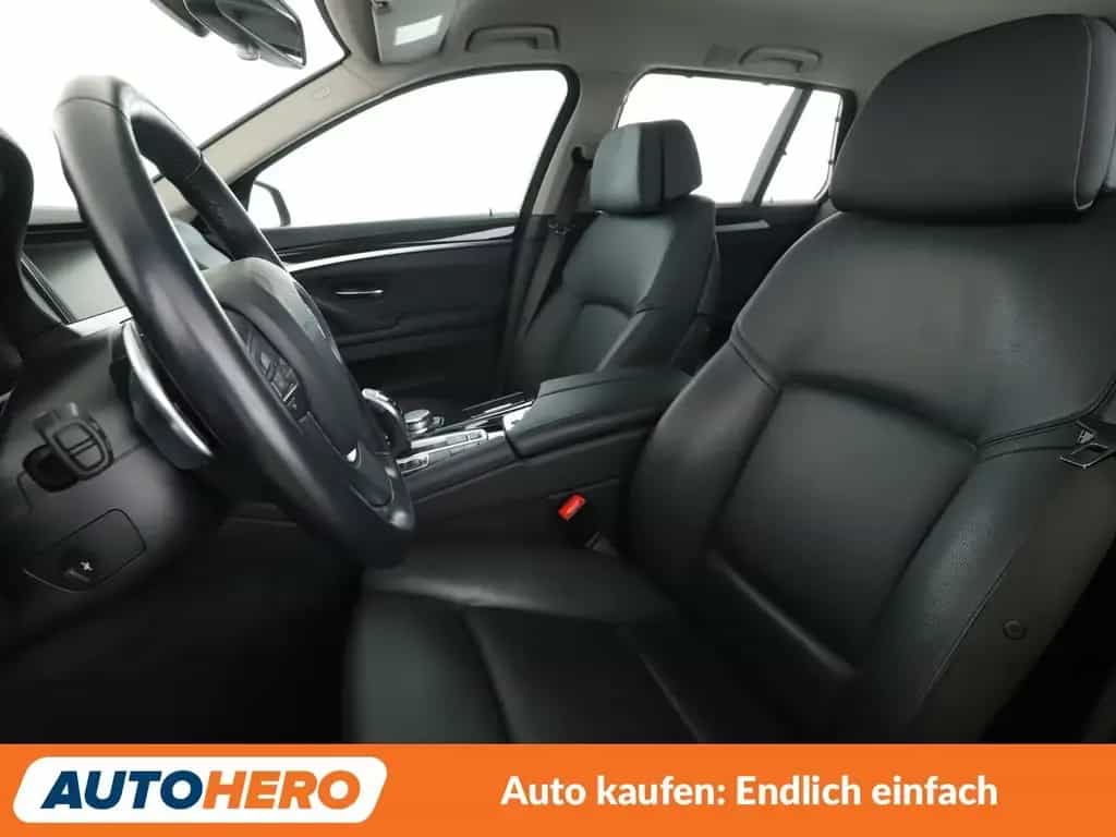 BMW 535 5er 535i xDrive Aut.*NAVI*LED*TEMPO*CAM*PDC*SHZ* 01/2017-photo-9