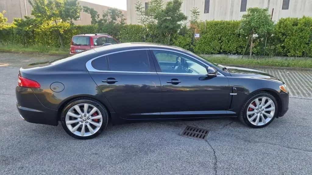 Jaguar XF 3.0 DS V6 Premium Luxury 06/2011-photo-3
