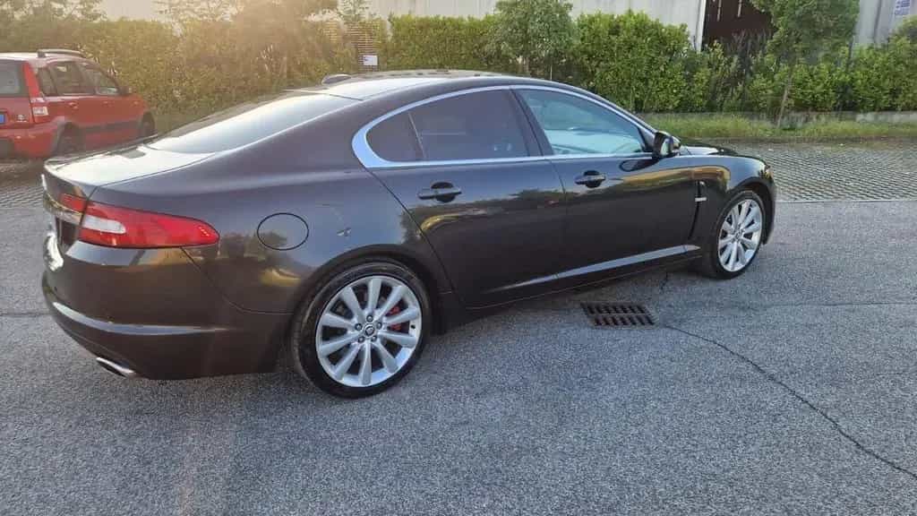 Jaguar XF 3.0 DS V6 Premium Luxury 06/2011-photo-4
