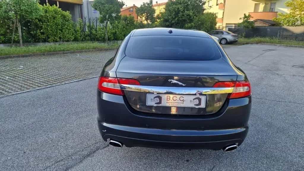 Jaguar XF 3.0 DS V6 Premium Luxury 06/2011-photo-7