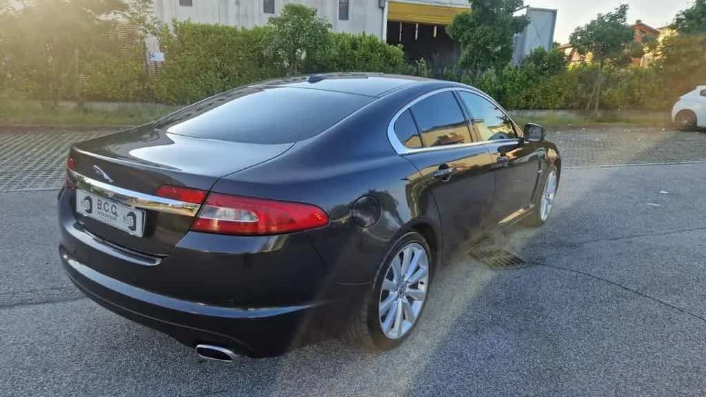 Jaguar XF 3.0 DS V6 Premium Luxury 06/2011-photo-9