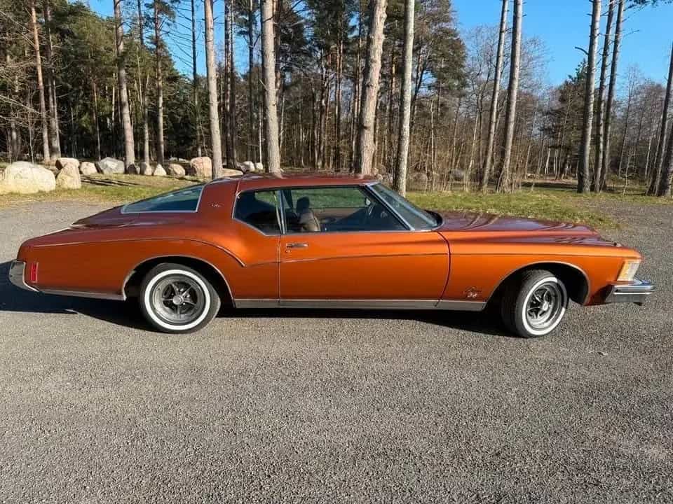 Buick Riviera 05/1973-photo-1
