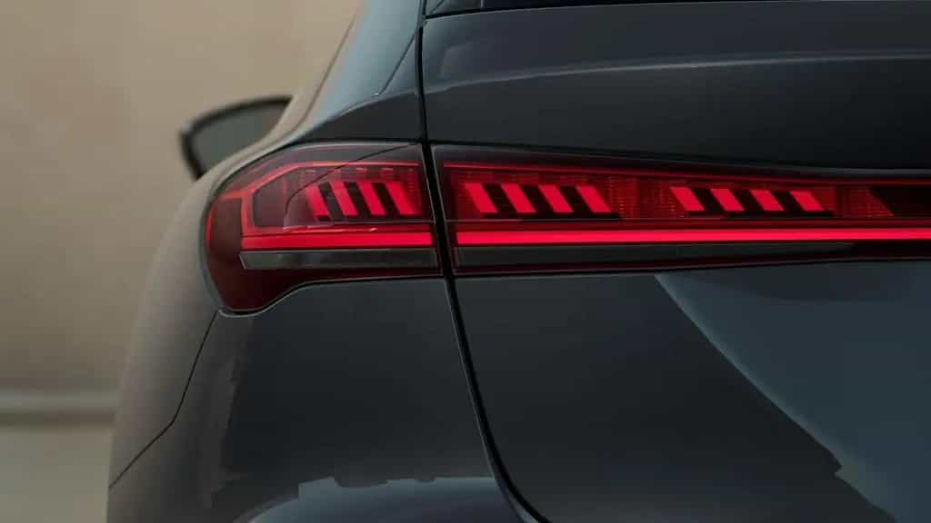 Audi A5 Avant 2.0 TFSI quattro S line edition one B&O 08/2025-photo-8