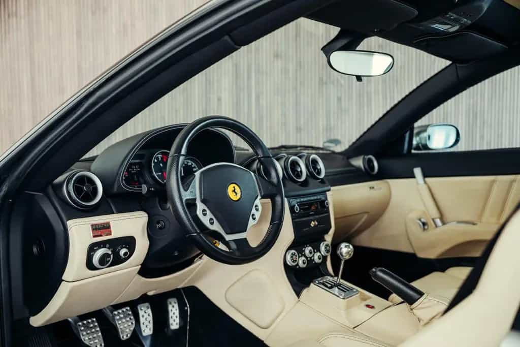 Ferrari 612 Scaglietti, Handschalter, low mileage 05/2005-photo-21