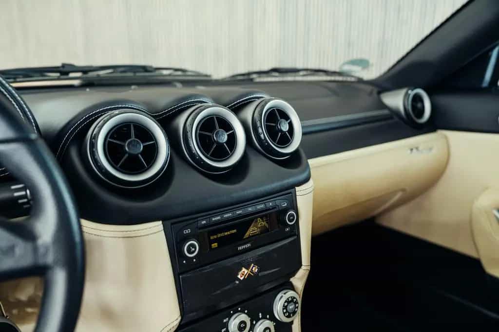 Ferrari 612 Scaglietti, Handschalter, low mileage 05/2005-photo-25
