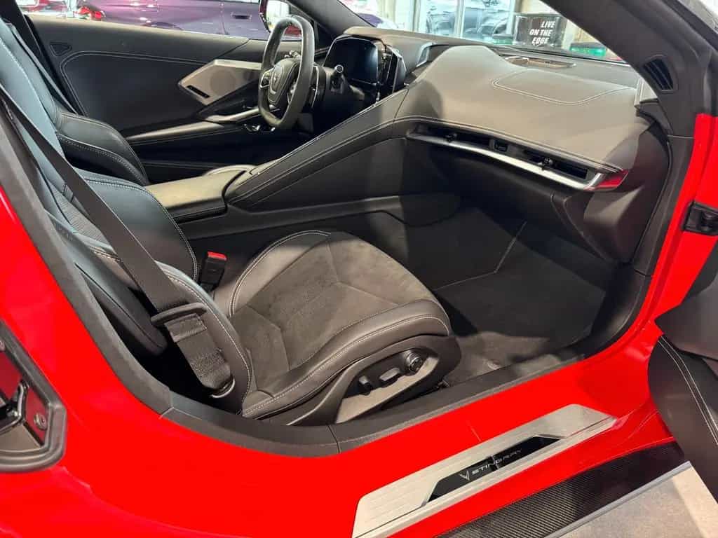 Corvette C8 Convertible 3LT 6.2 V8 Stingry+Carbon Paket 11/2021-photo-8