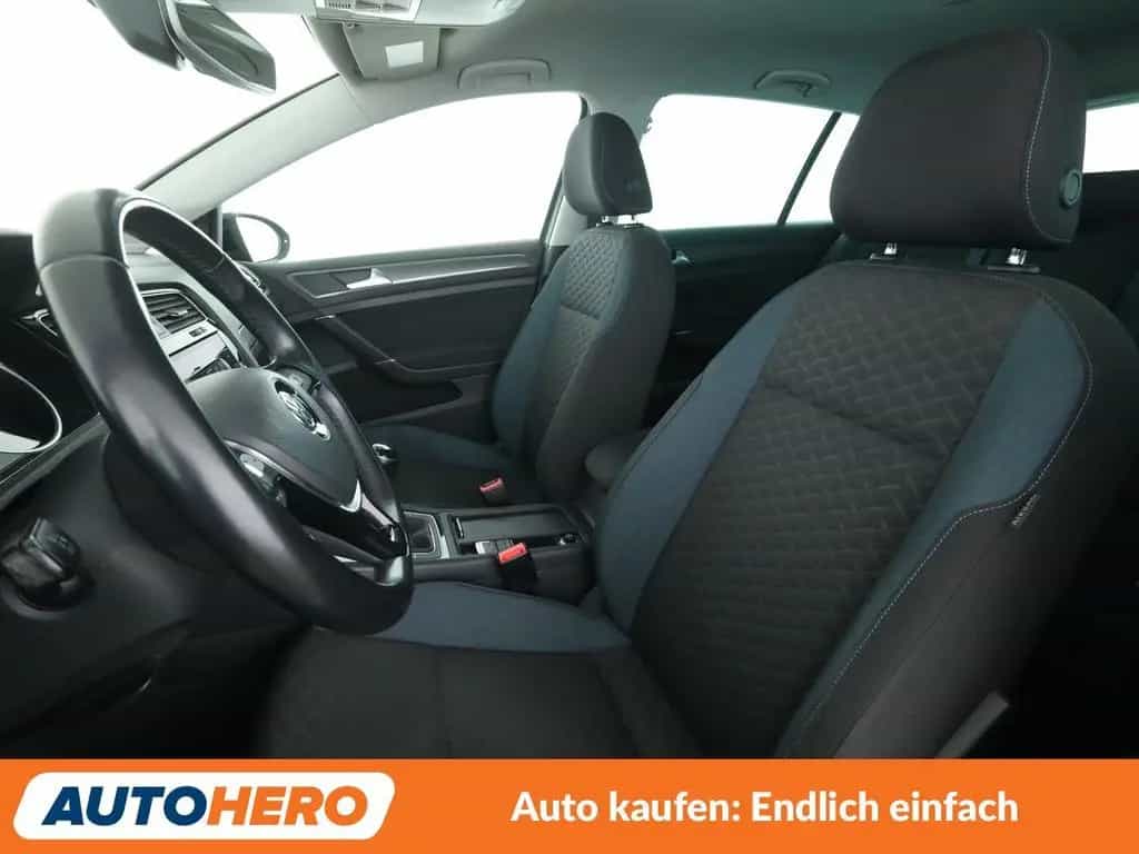 Volkswagen Golf VII 1.0 TSI IQ.DRIVE *NAVI*ACC*PDC*SHZ* 07/2019-photo-9