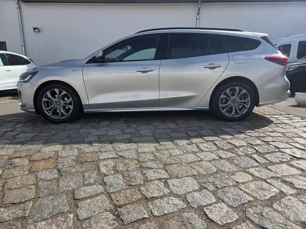 Ford Focus Turnier ST-Line Autom Navi LED Allwetter 06/2023-photo-1
