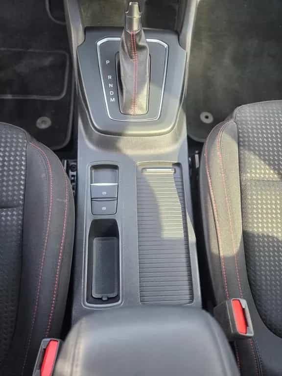 Ford Focus Turnier ST-Line Autom Navi LED Allwetter 06/2023-photo-23