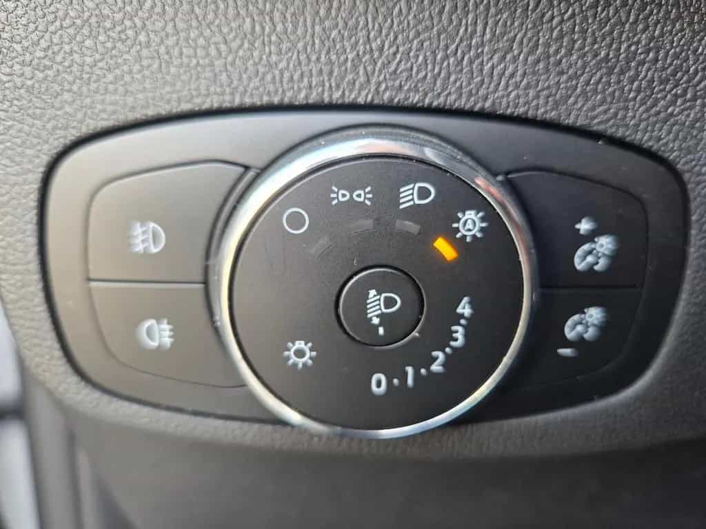 Ford Focus Turnier ST-Line Autom Navi LED Allwetter 06/2023-photo-24