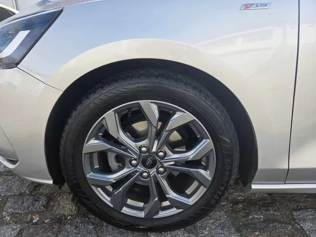Ford Focus Turnier ST-Line Autom Navi LED Allwetter 06/2023-photo-9