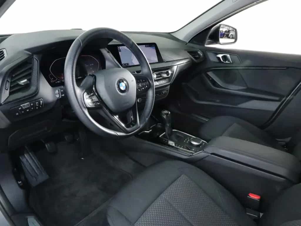 BMW 118 d LED PDC El.Spiegel SHZ NAVI Alarm Klimaaut 04/2022-photo-6