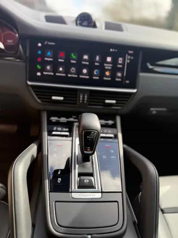 Porsche Cayenne 06/2022-photo-17