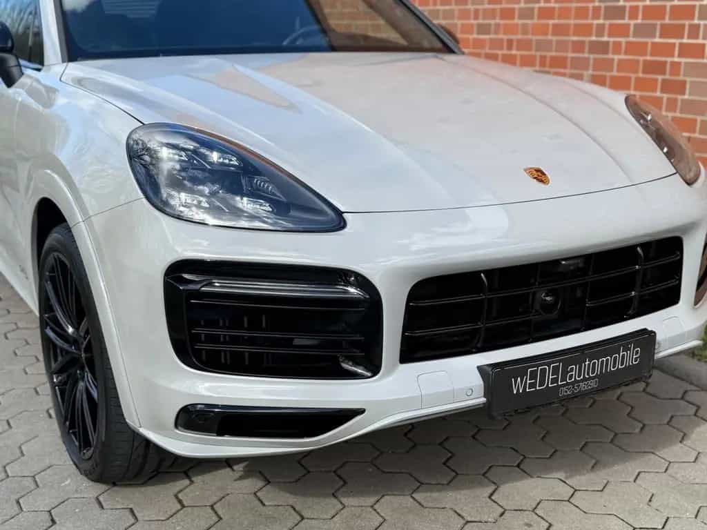 Porsche Cayenne 06/2022-photo-2