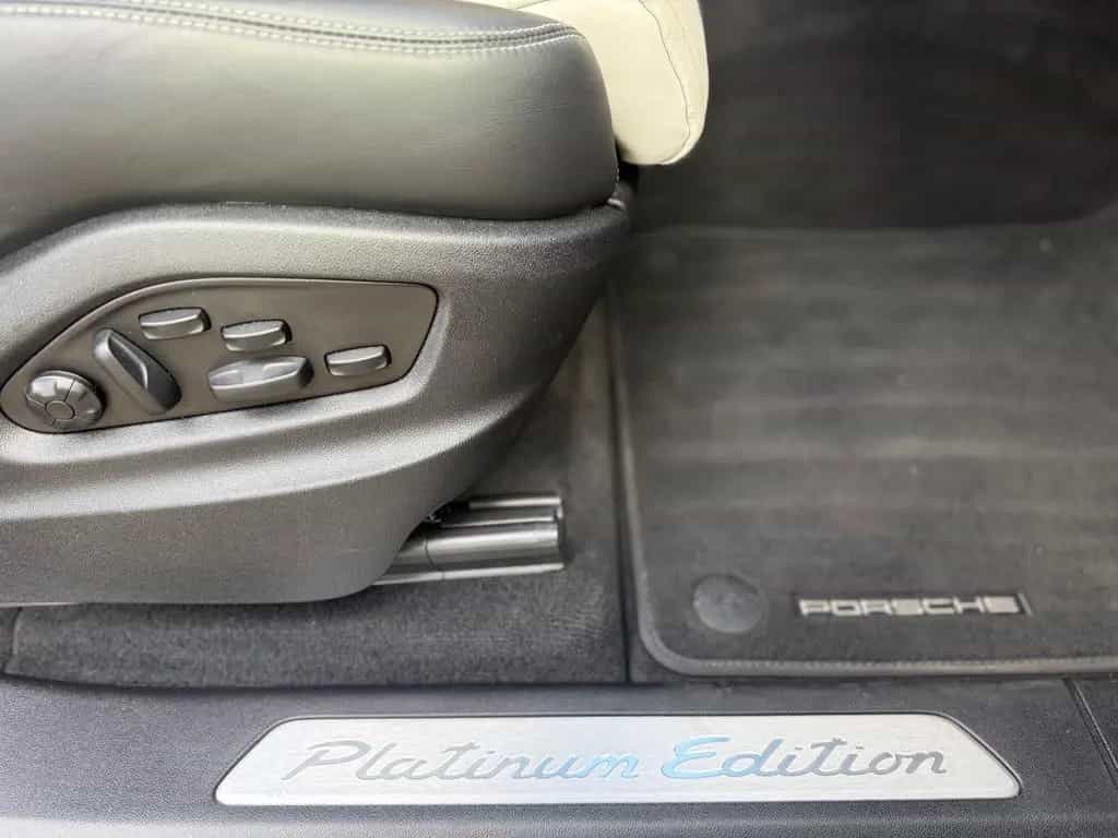 Porsche Cayenne 06/2022-photo-23