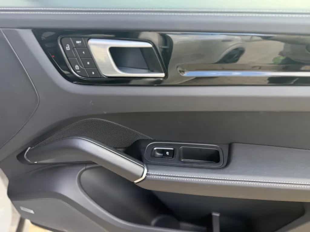 Porsche Cayenne 06/2022-photo-26