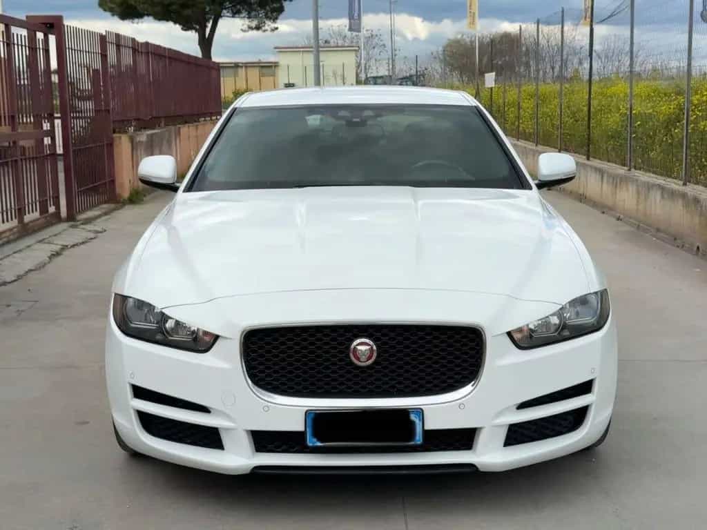 Jaguar XE 2.0 D Turbo aut. Pure 03/2016-photo-1