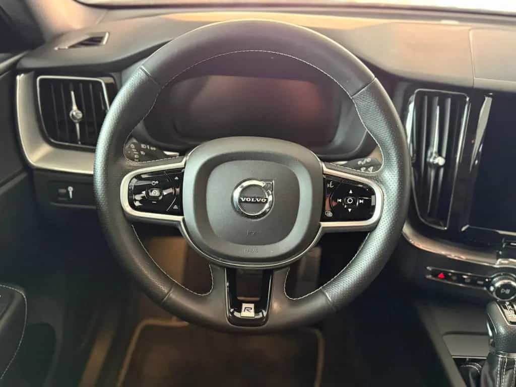 Volvo XC60 R Design 2WD 1Hd 360° AUT TOTW SPUR ALCANT 06/2018-photo-10