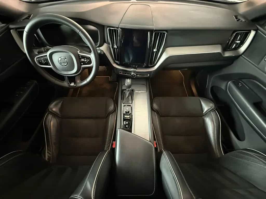 Volvo XC60 R Design 2WD 1Hd 360° AUT TOTW SPUR ALCANT 06/2018-photo-11