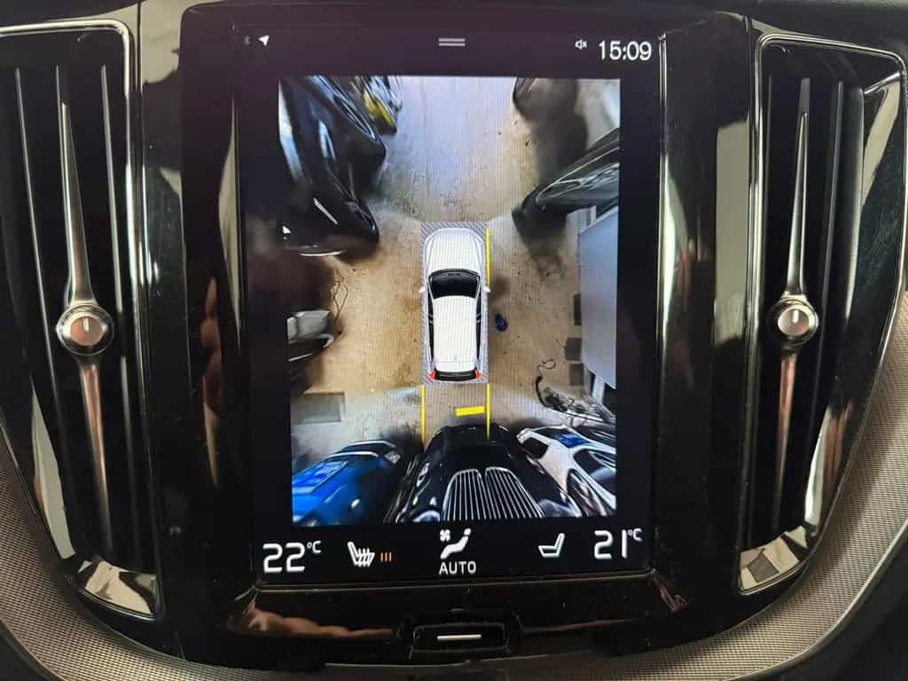 Volvo XC60 R Design 2WD 1Hd 360° AUT TOTW SPUR ALCANT 06/2018-photo-17
