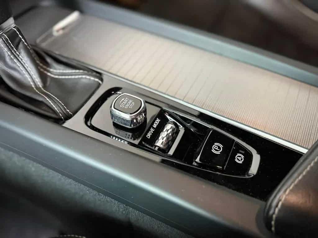 Volvo XC60 R Design 2WD 1Hd 360° AUT TOTW SPUR ALCANT 06/2018-photo-19