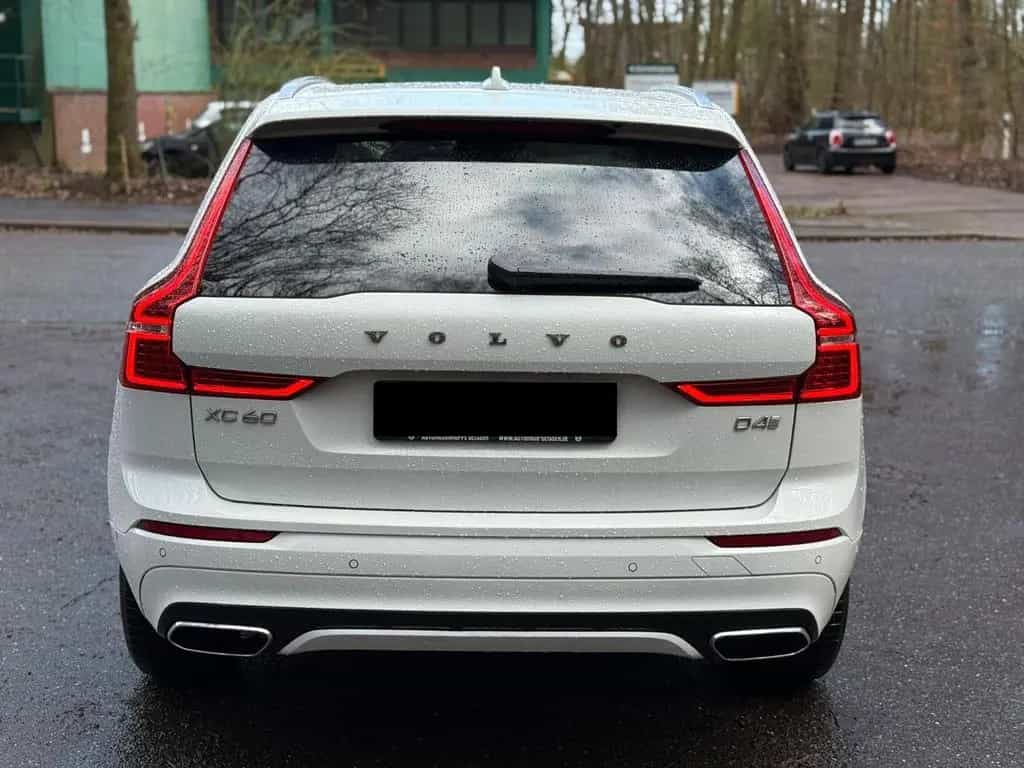 Volvo XC60 R Design 2WD 1Hd 360° AUT TOTW SPUR ALCANT 06/2018-photo-5