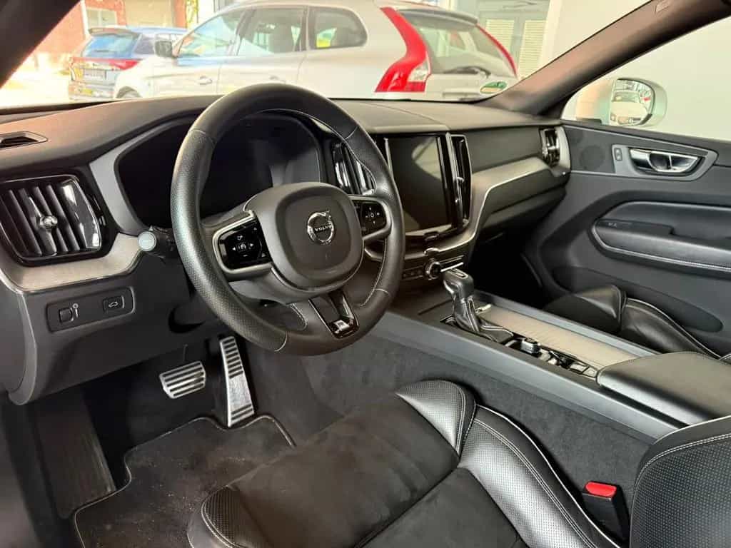 Volvo XC60 R Design 2WD 1Hd 360° AUT TOTW SPUR ALCANT 06/2018-photo-8