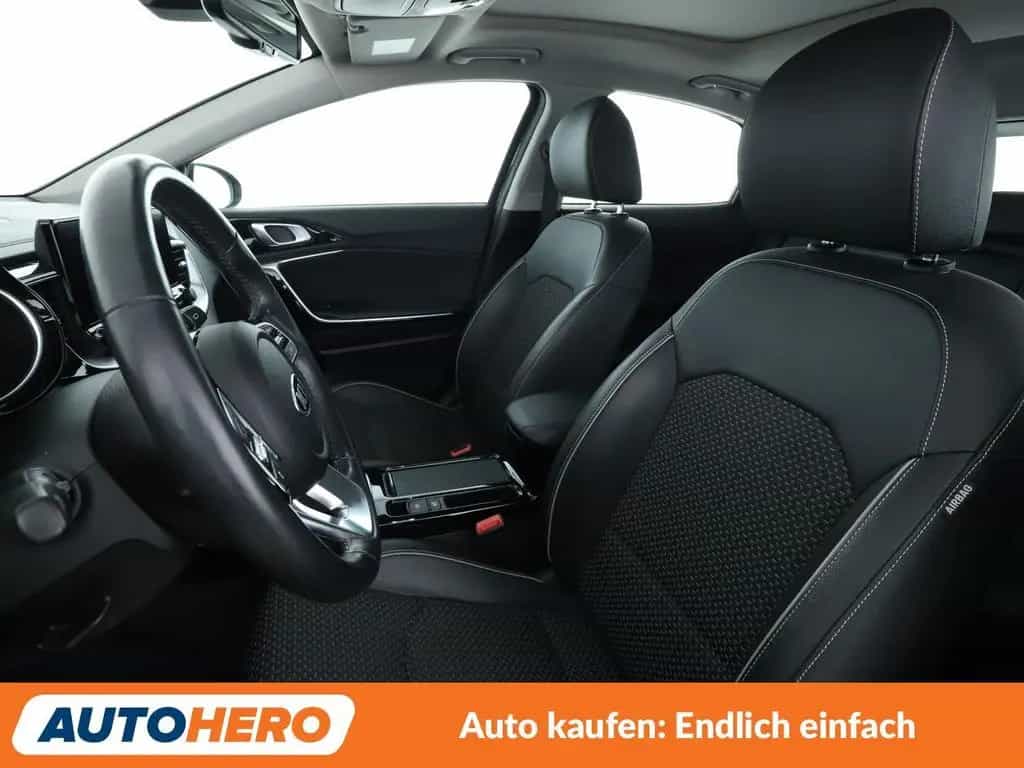 Kia XCeed 1.6 CRDi Mild-Hybrid Spirit Aut*NAVI*LED* 10/2021-photo-8