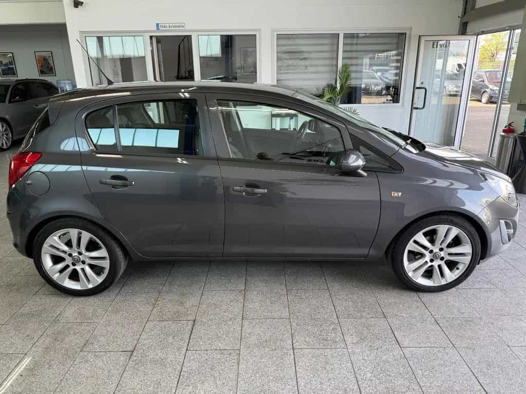 Opel Corsa 1.4*AUTOM*INNOV*TMP*SHZ*PDC*LENKRHZG*1HAND 09/2012-photo-4