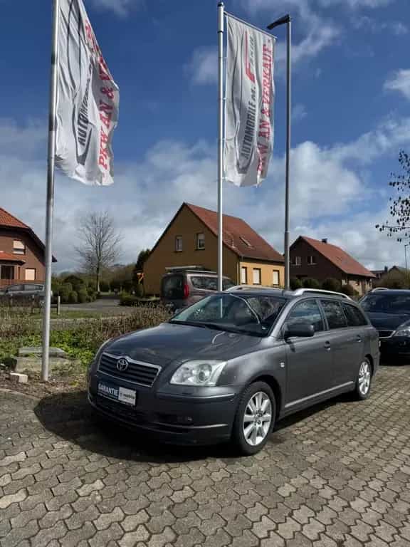 Toyota Avensis Kombi 1.8 Executive 1Vorbesitzer Tüv Neu 03/2006-photo-0